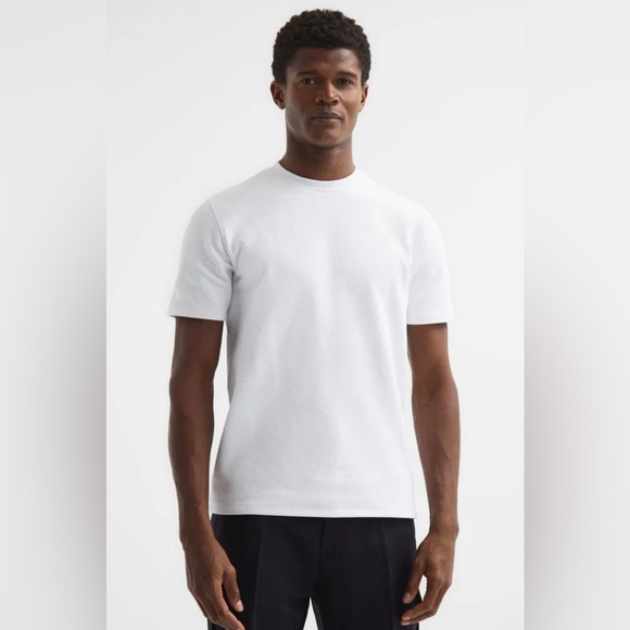COOPER
SLIM FIT HONEYCOMB T-SHIRT
COLOR: WHITE - Picture 1 of 3